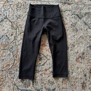 Lululemon Wunder Under size 4